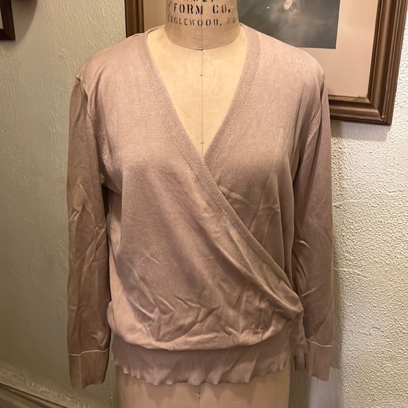 Cable & Gauge Tops - CABLE & GAUGE Beige Ruched V-Neck Pullover Top Size XL